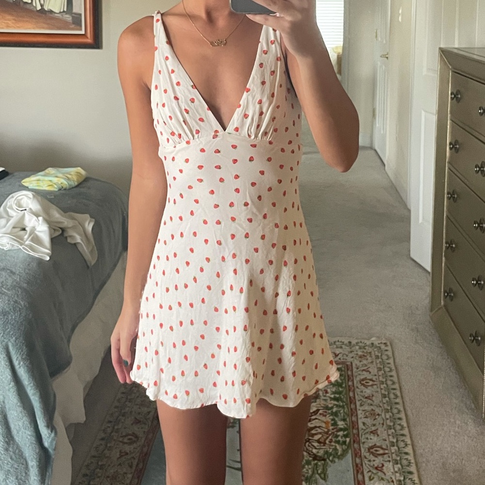 ZARA strawberry v neck flowy mini dress